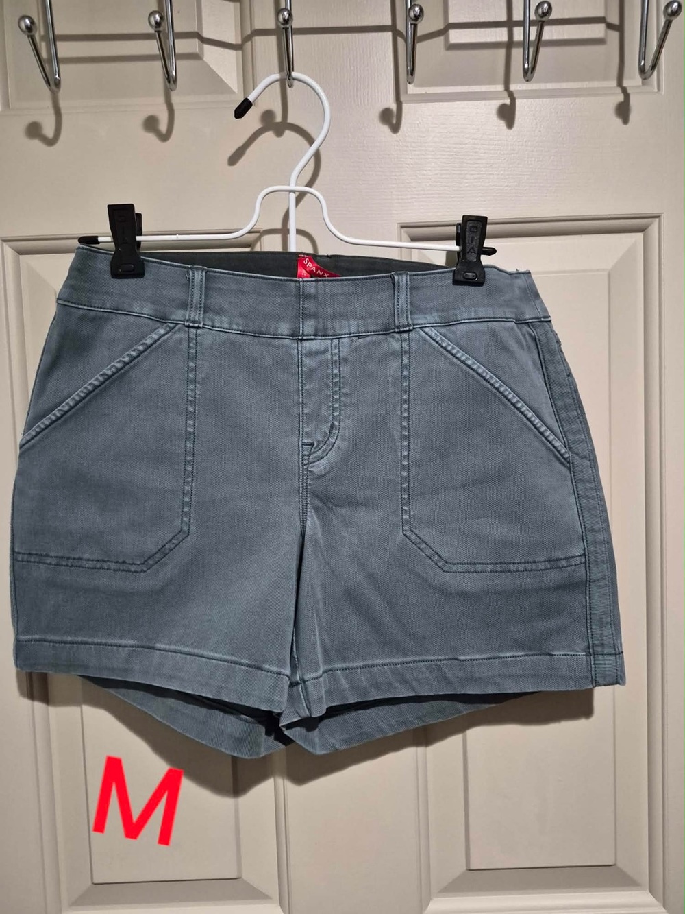 SPANX Stretche Twill Shorts High Rise Light Gray